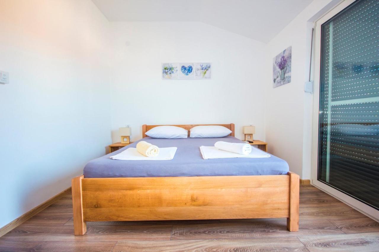 Apartments And Rooms Skalinada มูร์แตร์ ภายนอก รูปภาพ