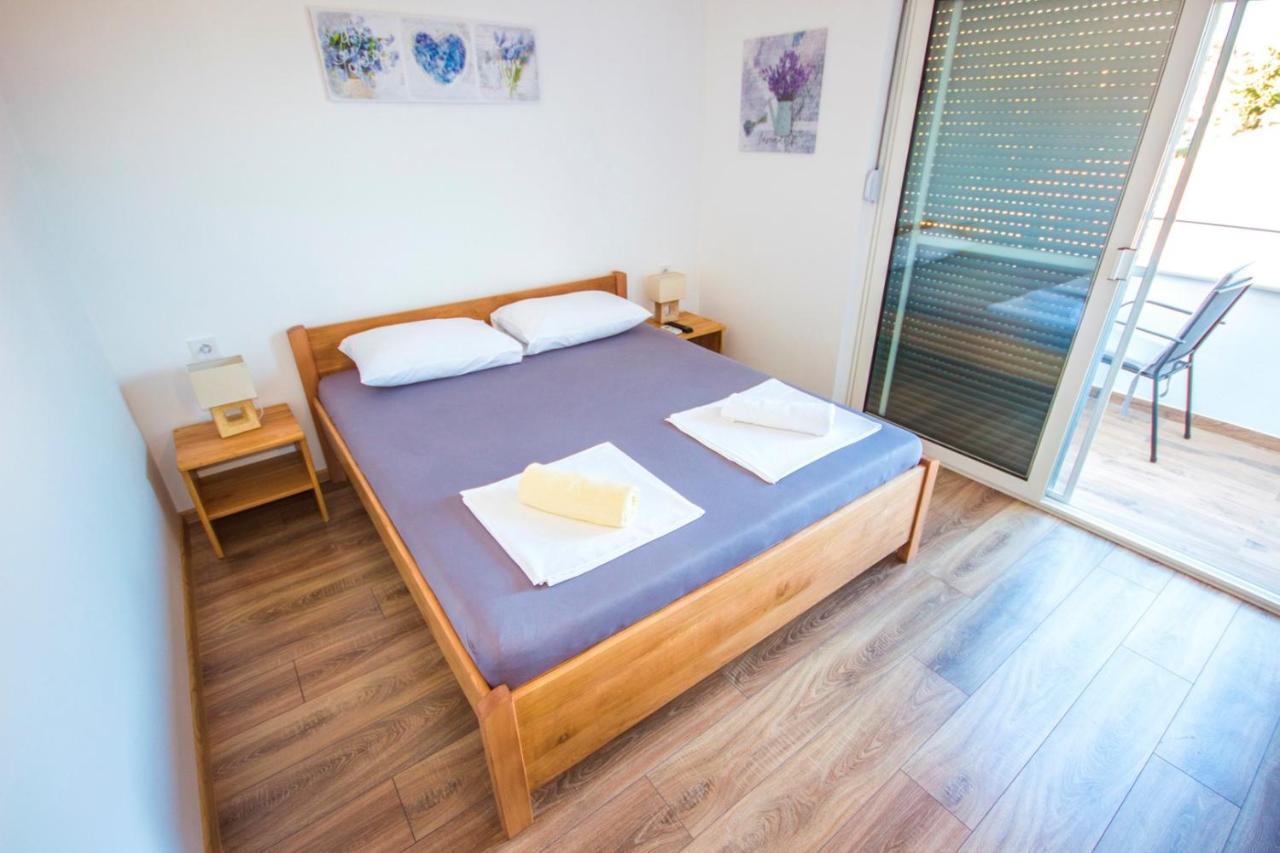 Apartments And Rooms Skalinada มูร์แตร์ ภายนอก รูปภาพ