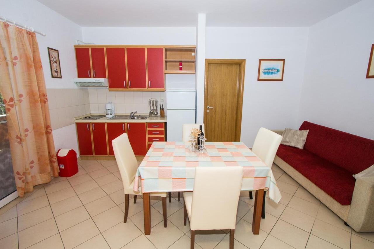 Apartments And Rooms Skalinada มูร์แตร์ ภายนอก รูปภาพ